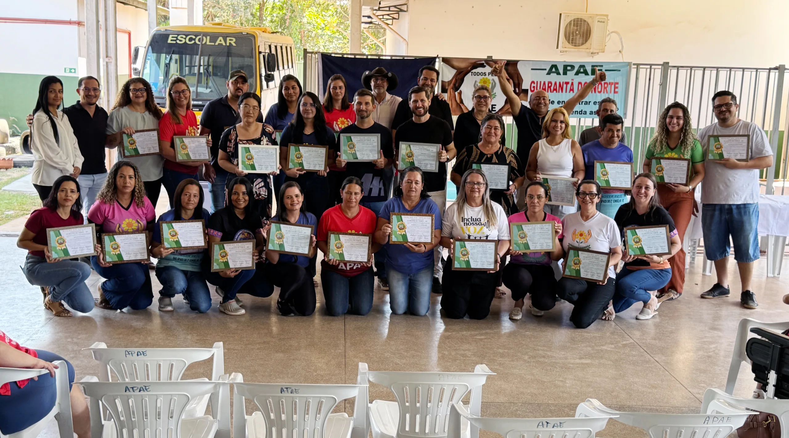 Câmara de Guarantã do Norte homenageia profissionais da APAE com Moção de Aplausos